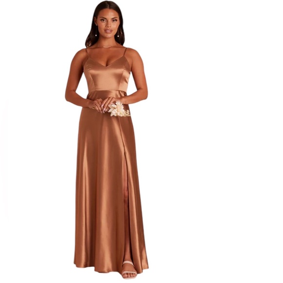 Birdy Grey Jay Dress
Shiny Satin Rust - Picture 14 of 15